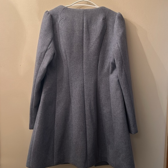 coats - Picture 5 of 6